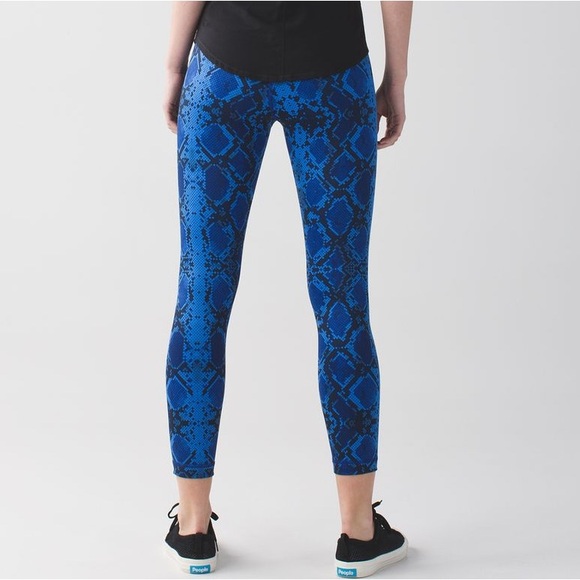 Lululemon Athletica Blue Patterned Leggings - Picture 1 of 9